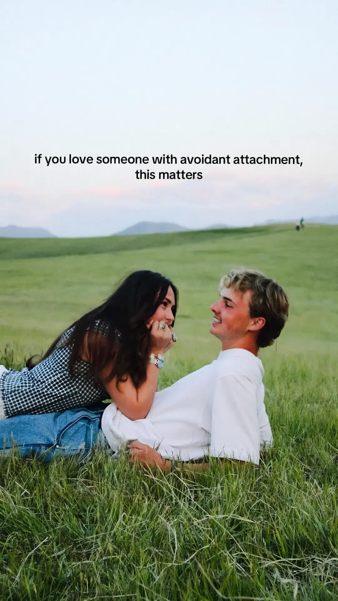 #avoidantattachment #avoidant #fyp #relationshiptips #dating 